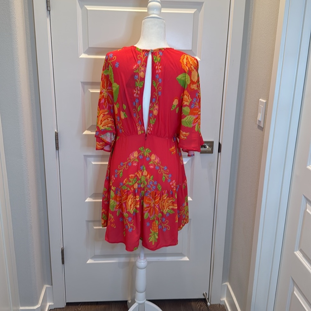 FARM Rio Vibrant Floral Dress in Red and Yellow - Picture 10 of 12